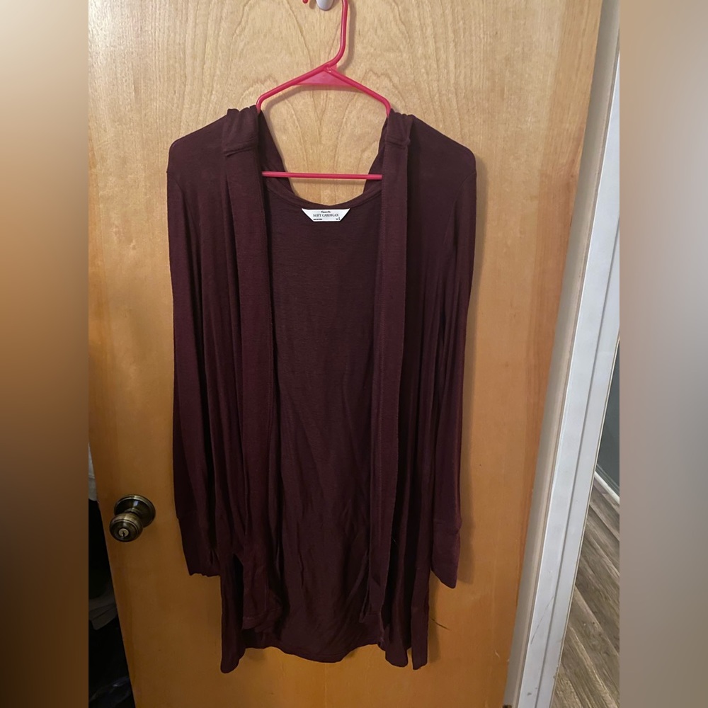 Burgundy long sleeve cardigan